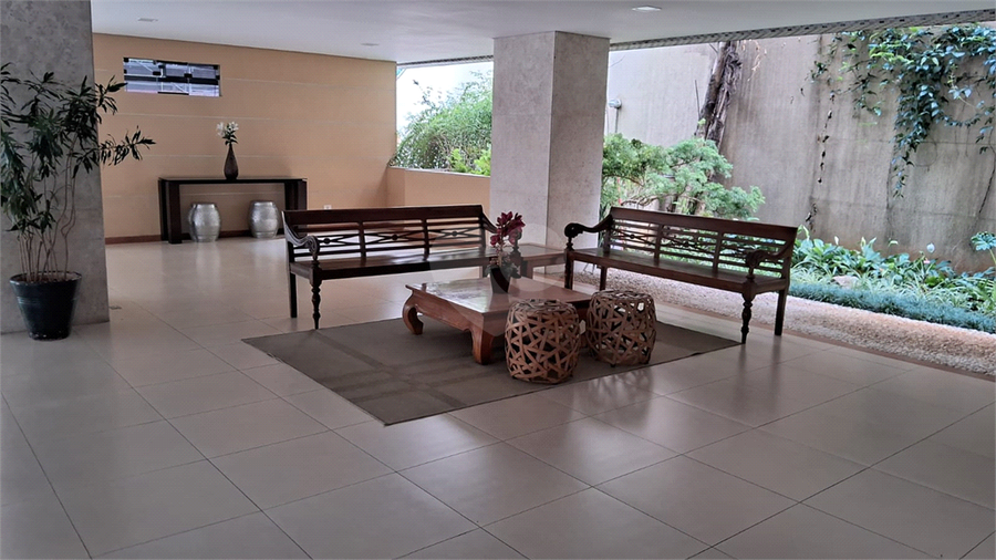 Foto REO1093519