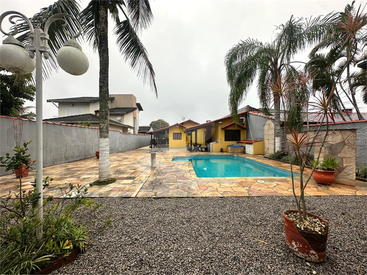 Foto REO1093648