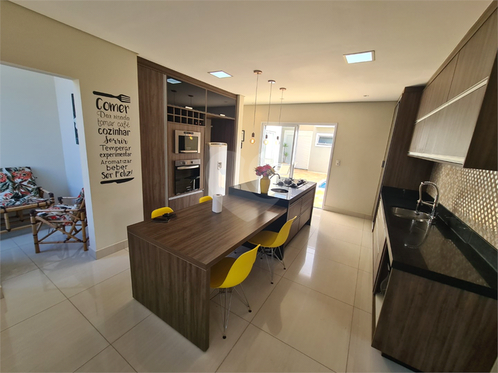 Foto REO1093661
