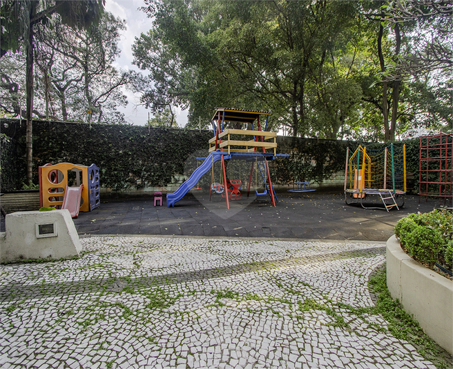 Foto REO1093781