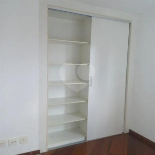 Foto REO1093821