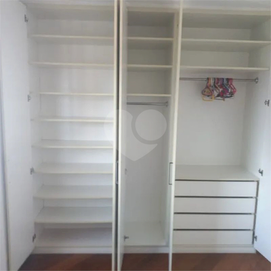 Foto REO1093821