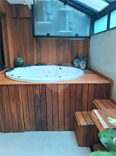 Foto REO1093835