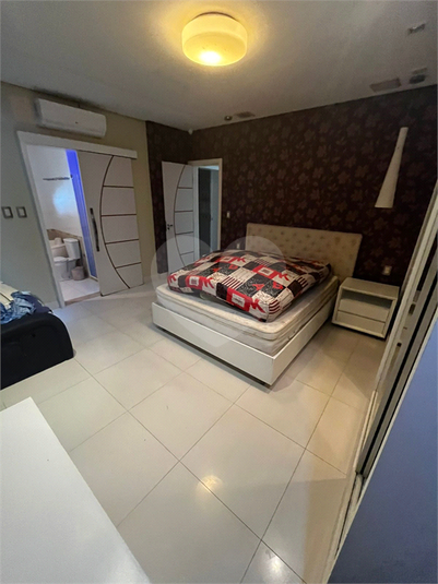 Foto REO1093855