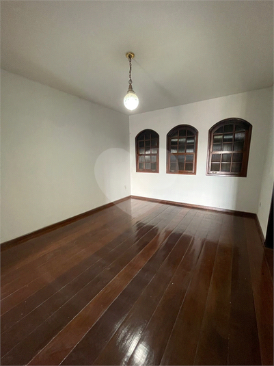 Foto REO1093867