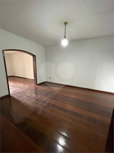 Foto REO1093867