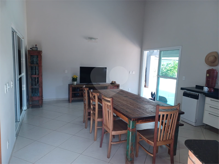 Foto REO1093918