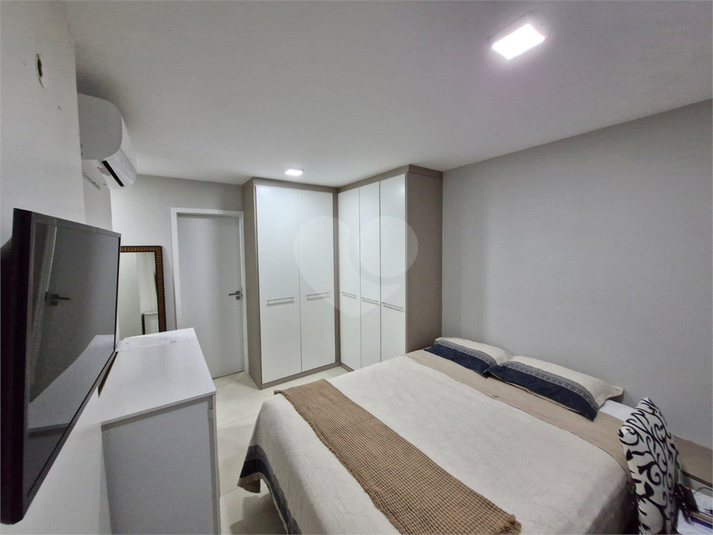 Foto REO1093920