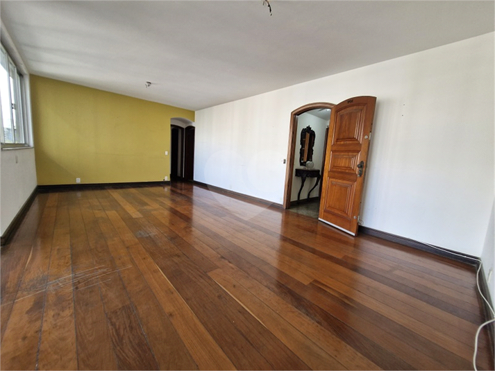 Foto REO1093943