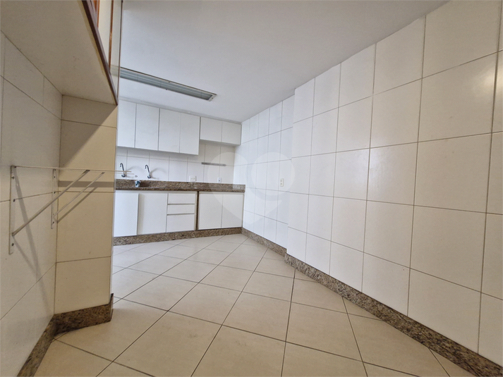 Foto REO1093943