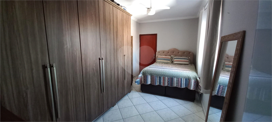 Foto REO1093971
