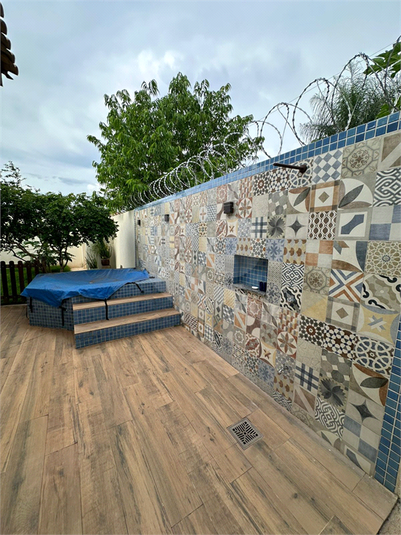 Foto REO1093978