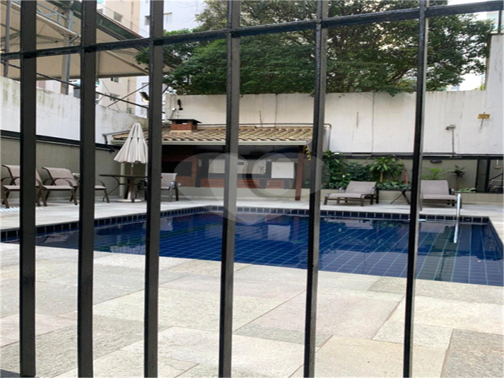 Foto REO1093979