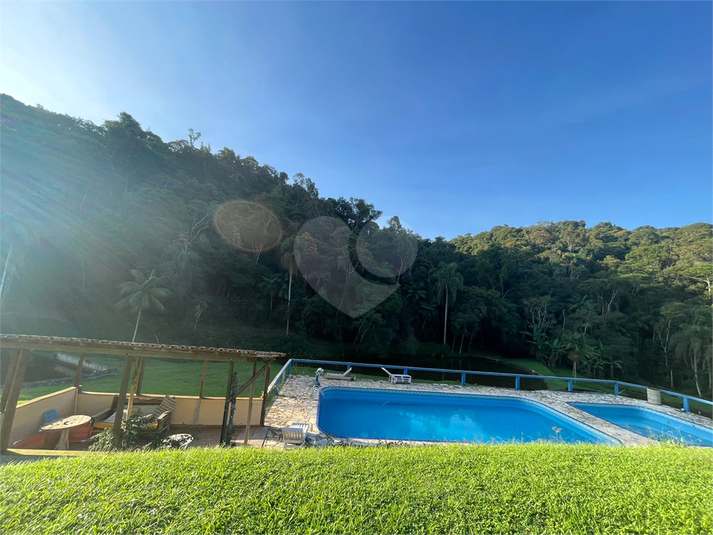 Foto REO1093987