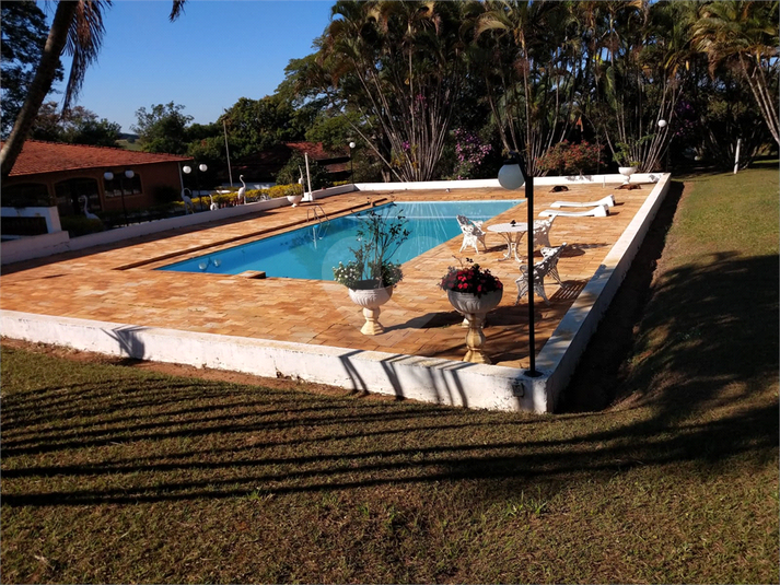 Foto REO1094009