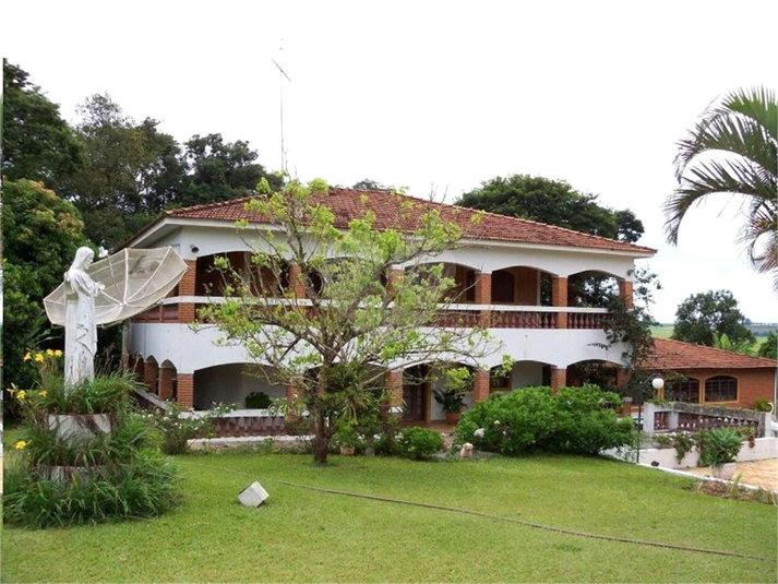 Foto REO1094009