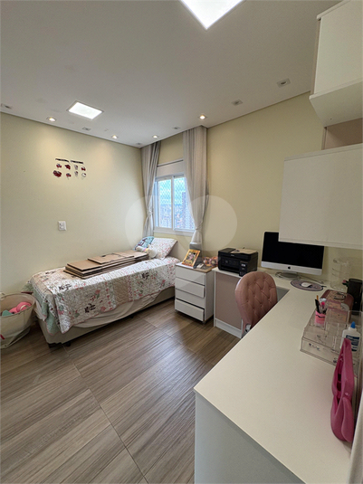 Foto REO1094016