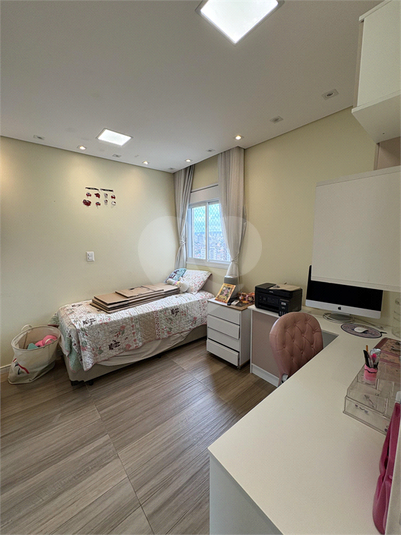 Foto REO1094016
