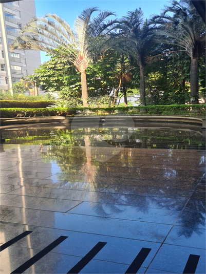 Foto REO1094029