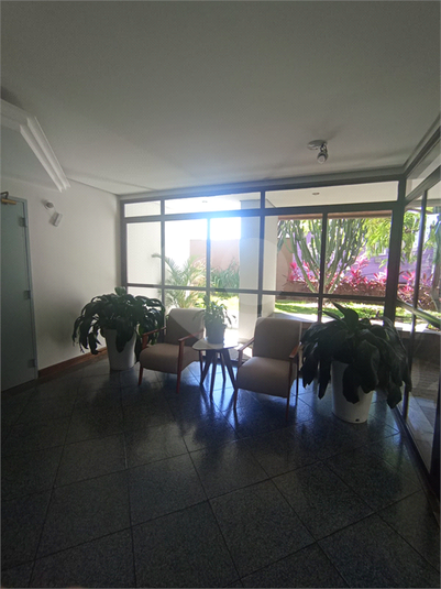 Foto REO1094044