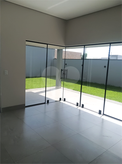 Foto REO1094057