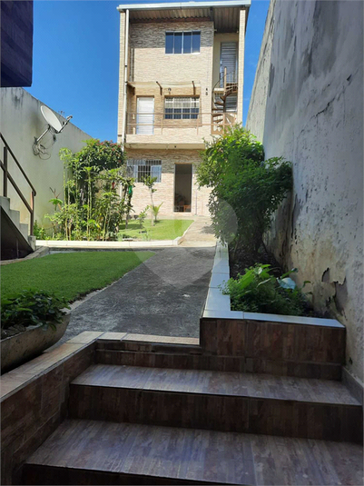 Foto REO1094059