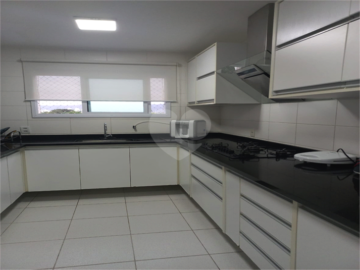 Foto REO1094075