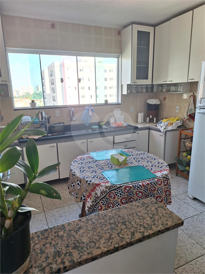 Foto REO1094077