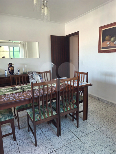 Foto REO1094077