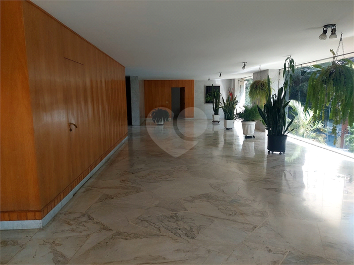 Foto REO1094081