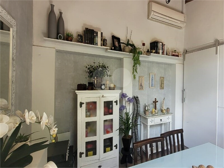 Foto REO1094111