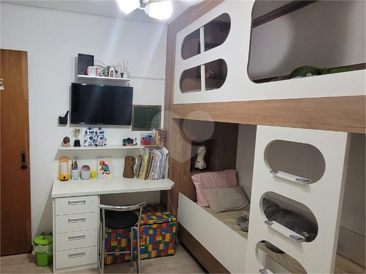 Foto REO1094111