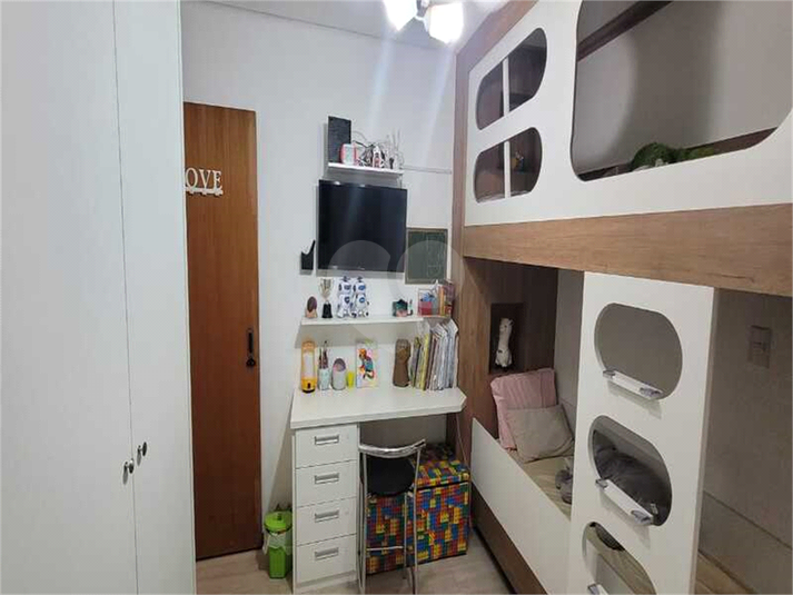 Foto REO1094111