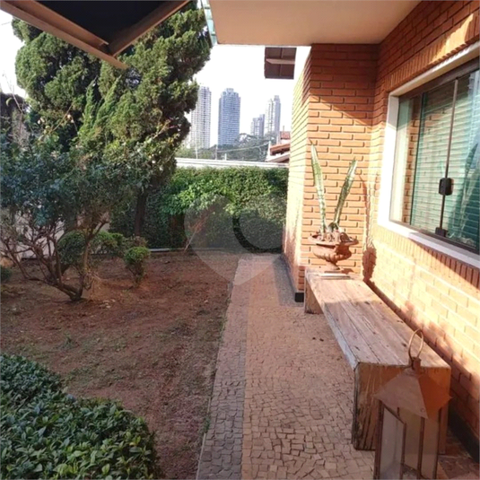 Foto REO1094145