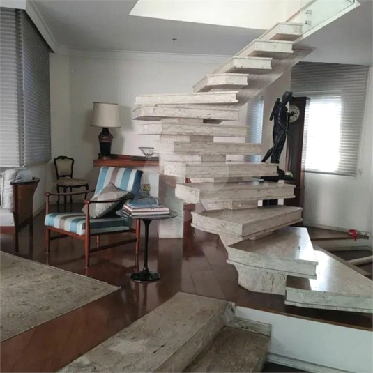 Foto REO1094145