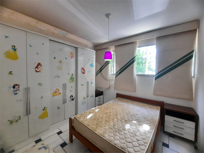 Foto REO1094168