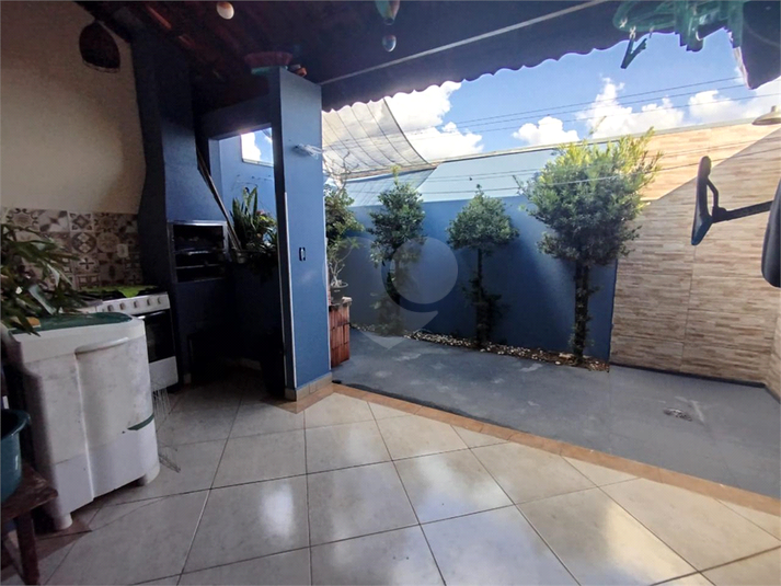 Foto REO1094174