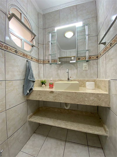 Foto REO1094181