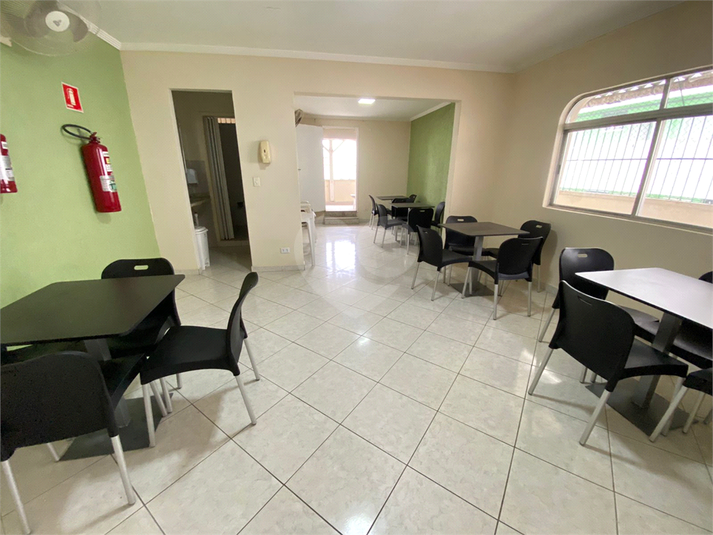 Foto REO1094181