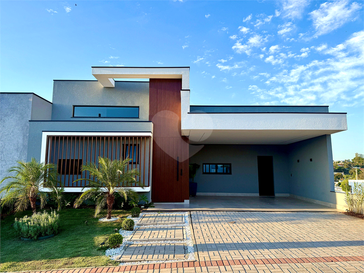 Foto REO1094182