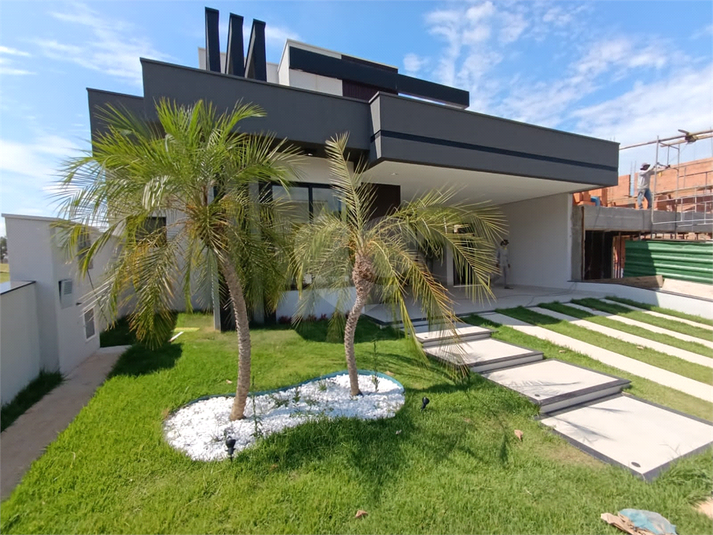 Foto REO1094185