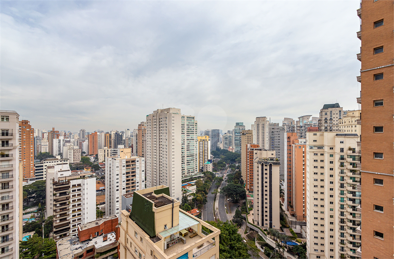 Foto REO1094194