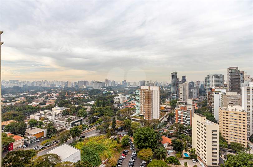 Foto REO1094194