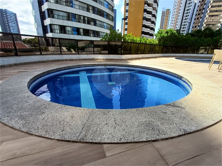 Foto REO1094303