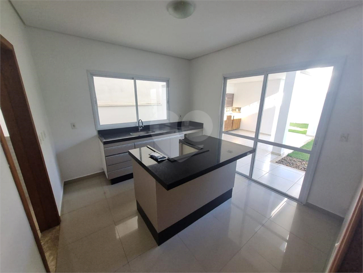 Foto REO1094319