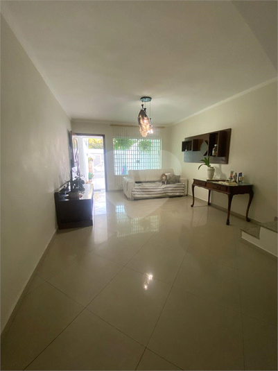 Foto REO1094349