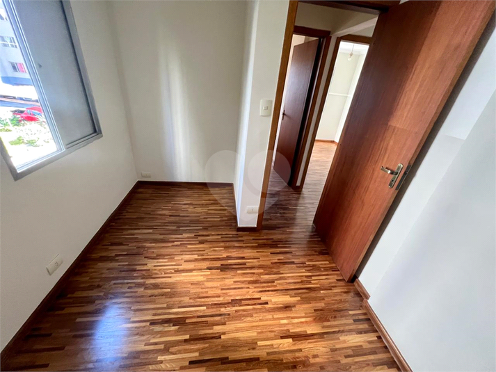 Foto REO1094377