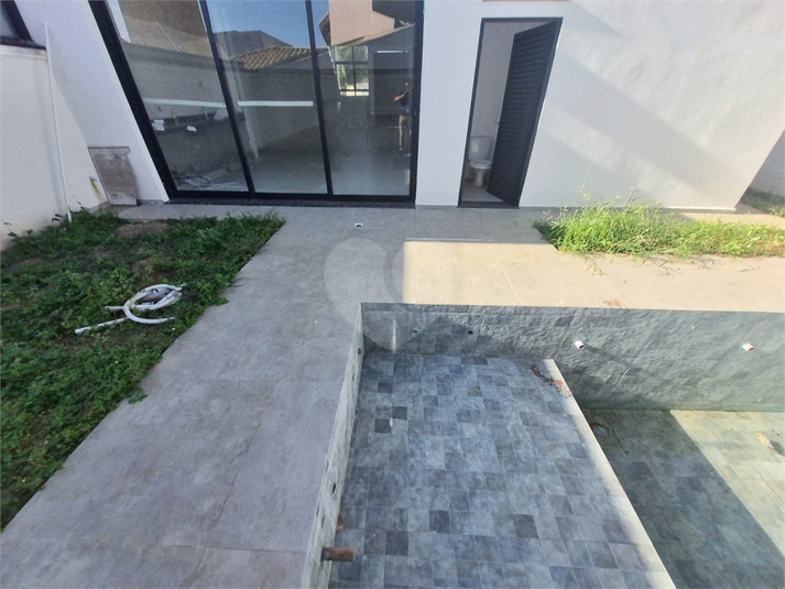 Foto REO1094403