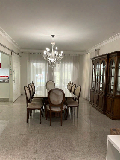 Foto REO1094412