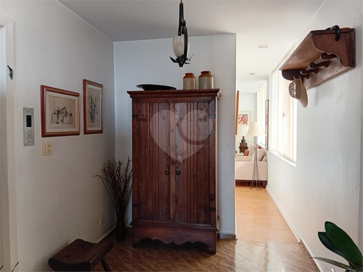 Foto REO1094415